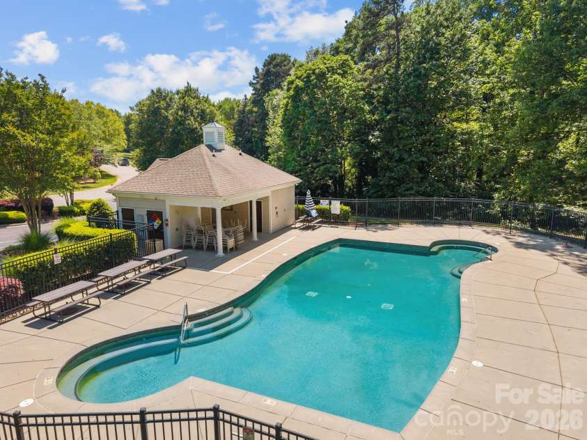 125 Sundown Cove Drive, Mooresville, NC 28117.  MLS# CAR4372650, YatesRealty ID 19507. 