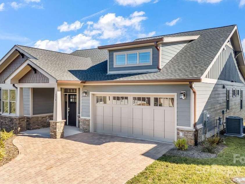 175 Waightstill Drive, Arden, NC 28704.  MLS# CAR3874338, YatesRealty ID 19507. Move-in Ready!