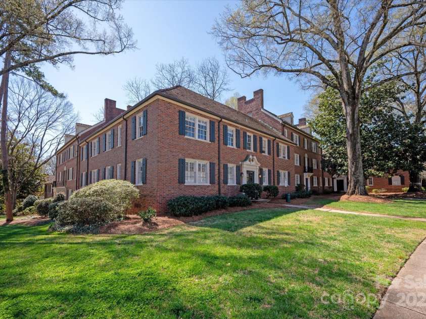 103 Laurel Avenue, Charlotte, NC 28207.  MLS# CAR4235241, YatesRealty ID 19508. 