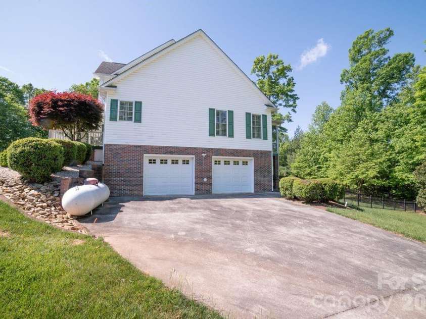 1857 Little John Drive, Morganton, NC 28655.  MLS# CAR4375963, YatesRealty ID 19508. 