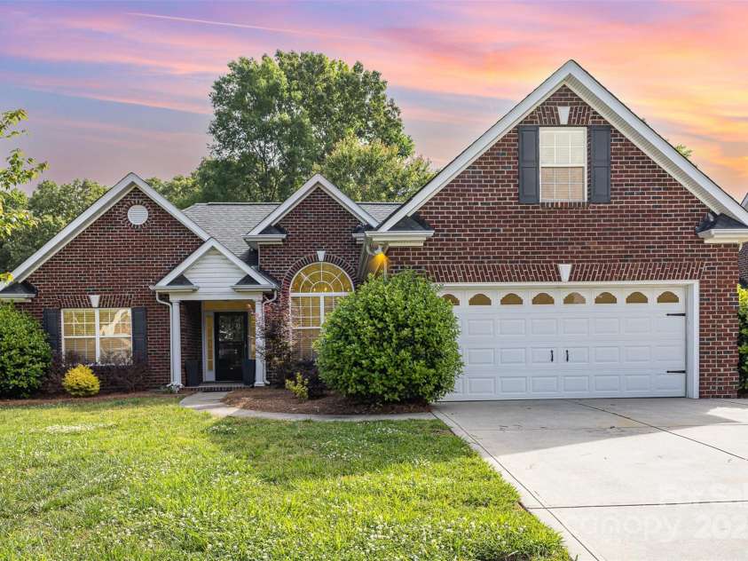 5706 Sustar Drive, Monroe, NC 28110.  MLS# CAR4253819, YatesRealty ID 19509. 