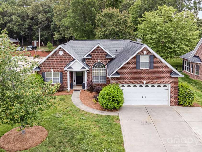 5706 Sustar Drive, Monroe, NC 28110.  MLS# CAR4253819, YatesRealty ID 19509. 