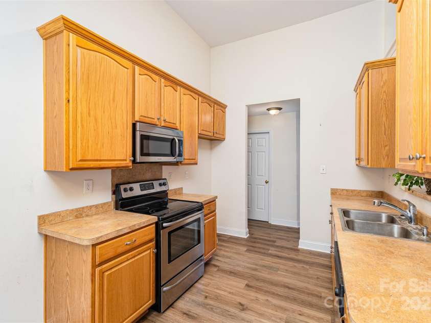 5706 Sustar Drive, Monroe, NC 28110.  MLS# CAR4253819, YatesRealty ID 19509. 