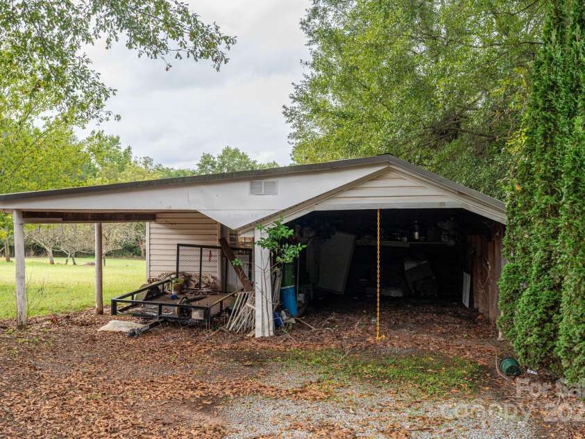 1544 Kings Road, Shelby, NC 28150.  MLS# CAR4306163, YatesRealty ID 1951. Shed/Workshop