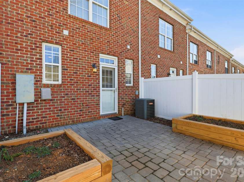238 Welton Way, Mooresville, NC 28117.  MLS# CAR4340102, YatesRealty ID 1951. 