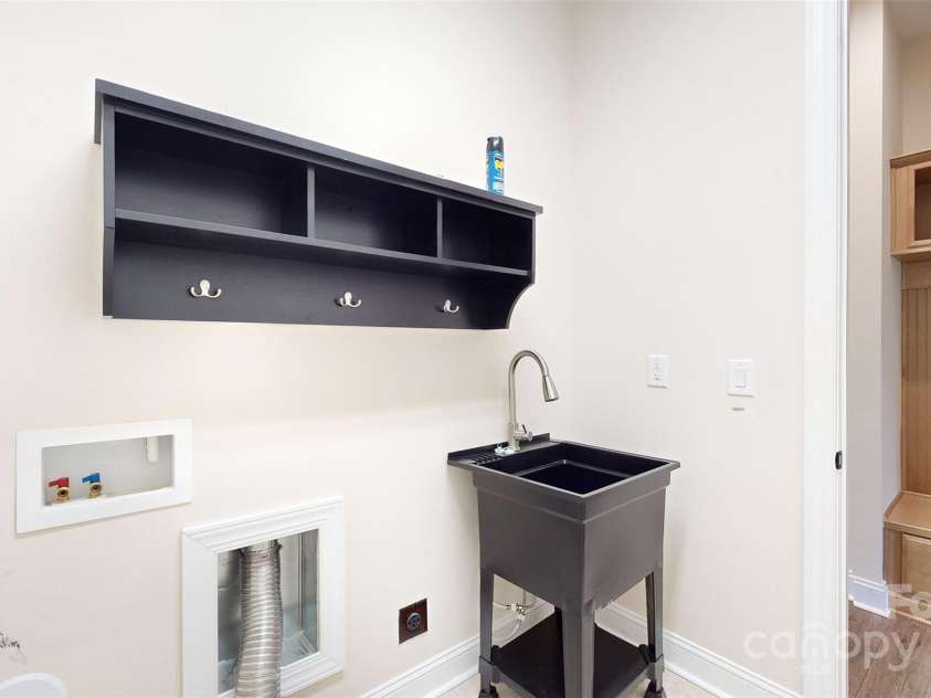 7112 Irongate Drive, Lancaster, SC 29720.  MLS# CAR4255669, YatesRealty ID 19510. 