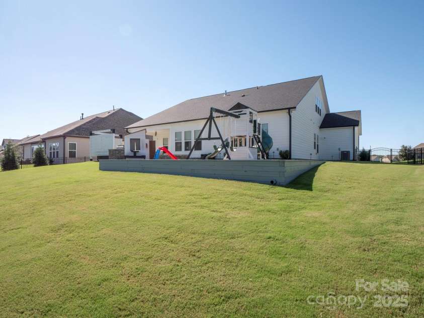 7112 Irongate Drive, Lancaster, SC 29720.  MLS# CAR4255669, YatesRealty ID 19510. 