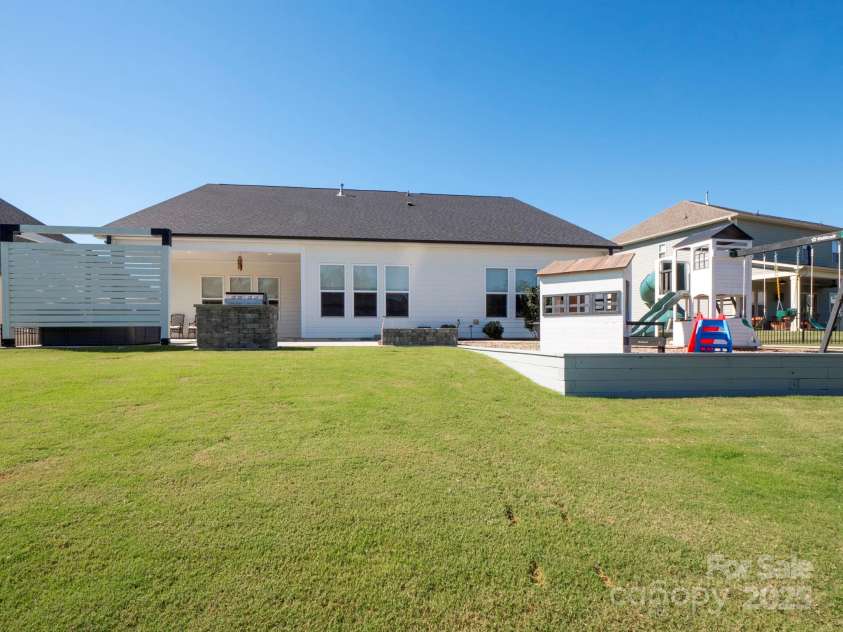 7112 Irongate Drive, Lancaster, SC 29720.  MLS# CAR4255669, YatesRealty ID 19510. 