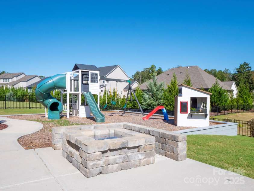 7112 Irongate Drive, Lancaster, SC 29720.  MLS# CAR4255669, YatesRealty ID 19510. 