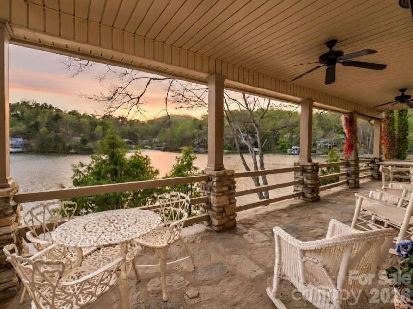 206 Lakeridge Road, Lake Lure, NC 28746.  MLS# CAR4370265, YatesRealty ID 19512. 