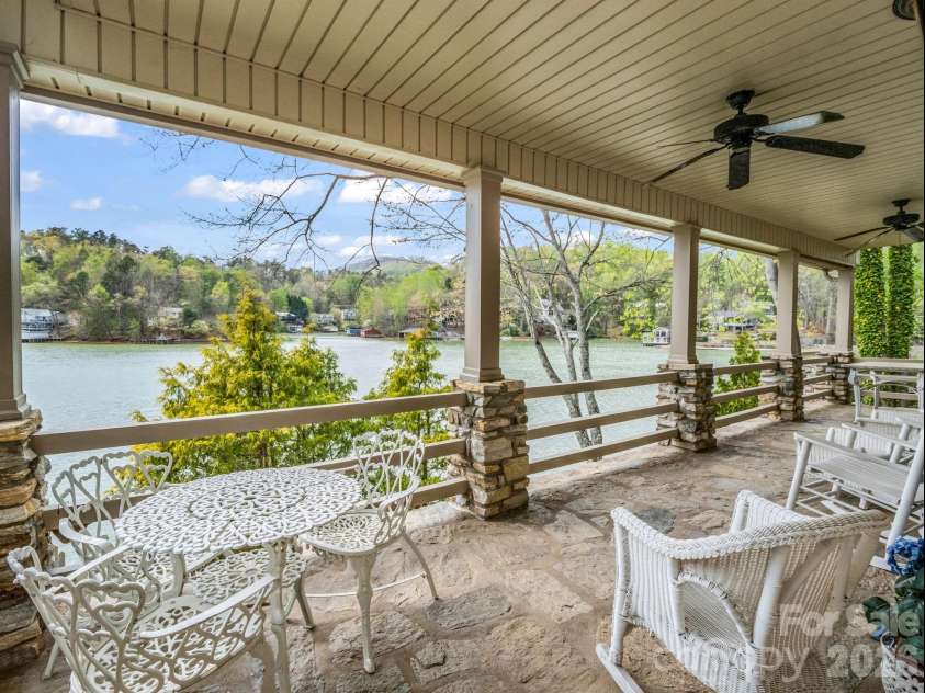 206 Lakeridge Road, Lake Lure, NC 28746.  MLS# CAR4370265, YatesRealty ID 19512. 