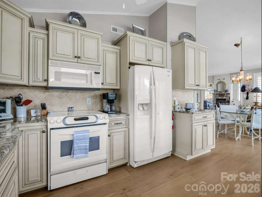 206 Lakeridge Road, Lake Lure, NC 28746.  MLS# CAR4370265, YatesRealty ID 19512. 