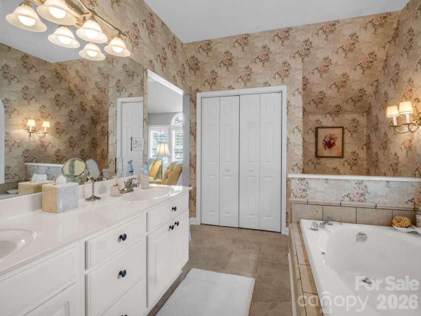 206 Lakeridge Road, Lake Lure, NC 28746.  MLS# CAR4370265, YatesRealty ID 19512. 