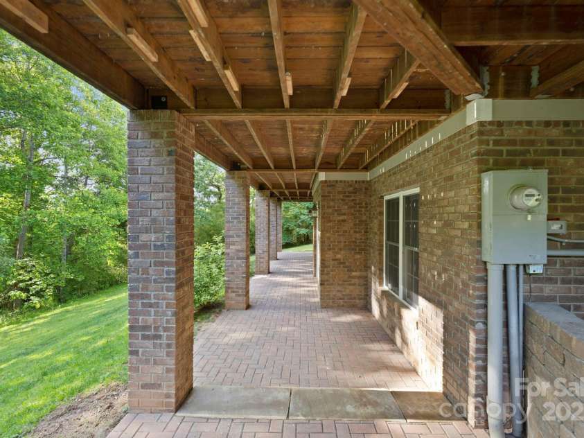 21 Hope Road, Weaverville, NC 28787.  MLS# CAR4261300, YatesRealty ID 19512. 