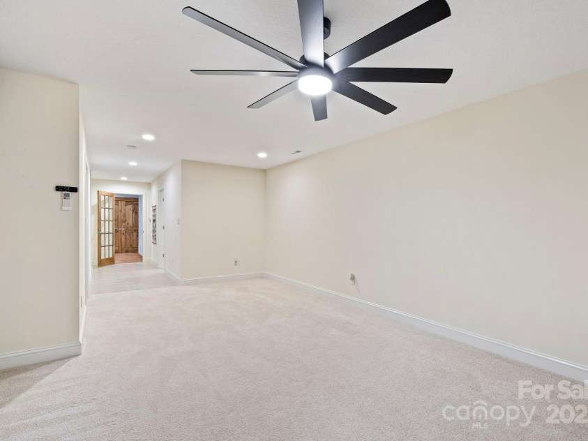21 Hope Road, Weaverville, NC 28787.  MLS# CAR4261300, YatesRealty ID 19512. Rec Room