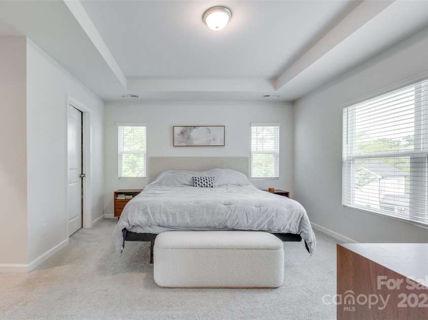 12024 John Newton Drive, Davidson, NC 28036.  MLS# CAR4267385, YatesRealty ID 19514. 