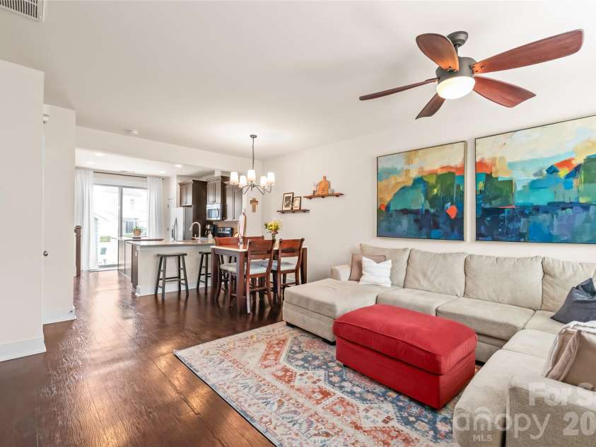 3217 Bending Birch Place, Charlotte, NC 28206.  MLS# CAR4358255, YatesRealty ID 19514. 