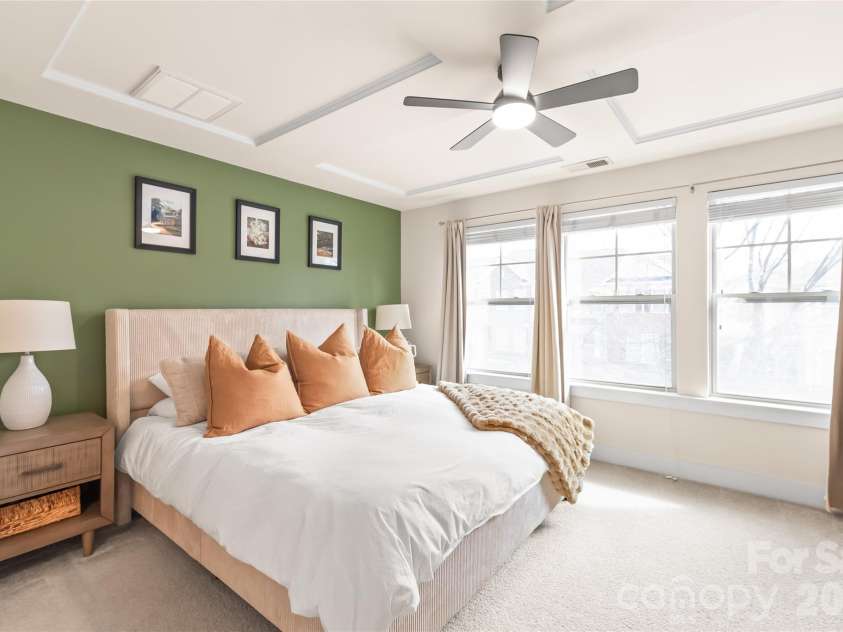 3217 Bending Birch Place, Charlotte, NC 28206.  MLS# CAR4358255, YatesRealty ID 19514. 