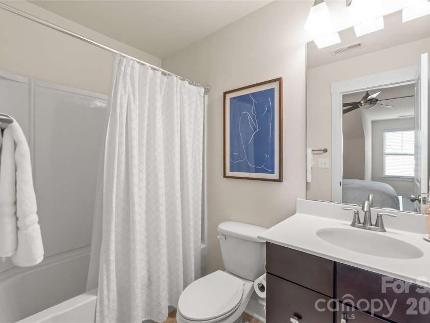 3217 Bending Birch Place, Charlotte, NC 28206.  MLS# CAR4358255, YatesRealty ID 19514. 
