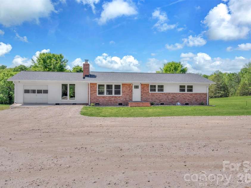 1958 Boyd Road, Blackstock, SC 29014.  MLS# CAR4372942, YatesRealty ID 19515. 