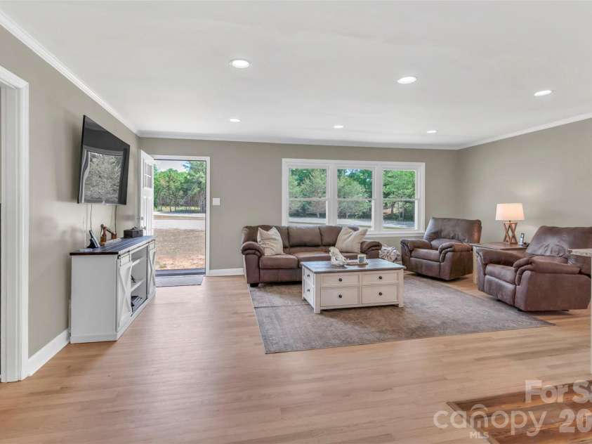 1958 Boyd Road, Blackstock, SC 29014.  MLS# CAR4372942, YatesRealty ID 19515. 