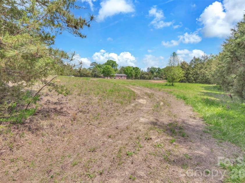 1958 Boyd Road, Blackstock, SC 29014.  MLS# CAR4372942, YatesRealty ID 19515. 