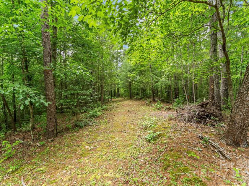 4090 Pea Ridge Road, Morganton, NC 28655.  MLS# CAR4266270, YatesRealty ID 19516. 