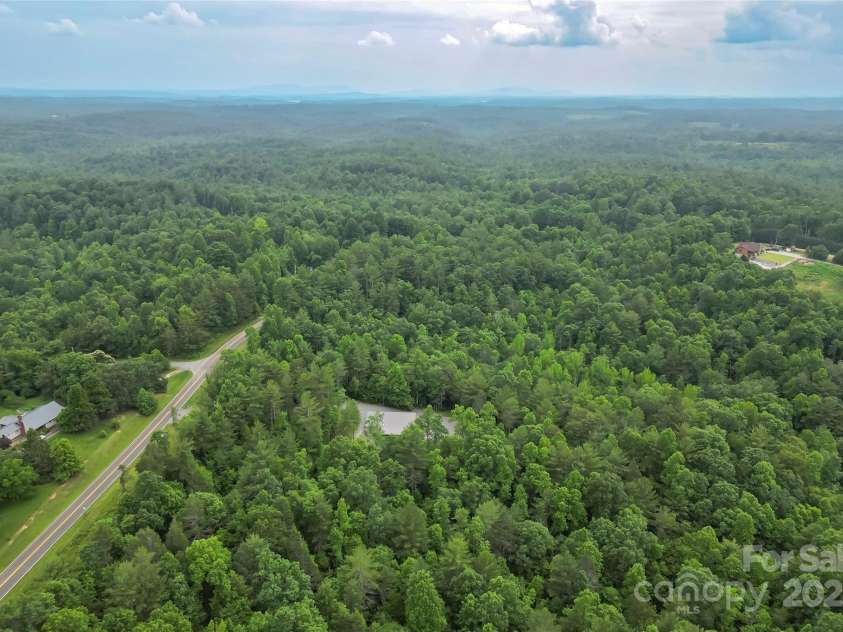 4090 Pea Ridge Road, Morganton, NC 28655.  MLS# CAR4266270, YatesRealty ID 19516. 