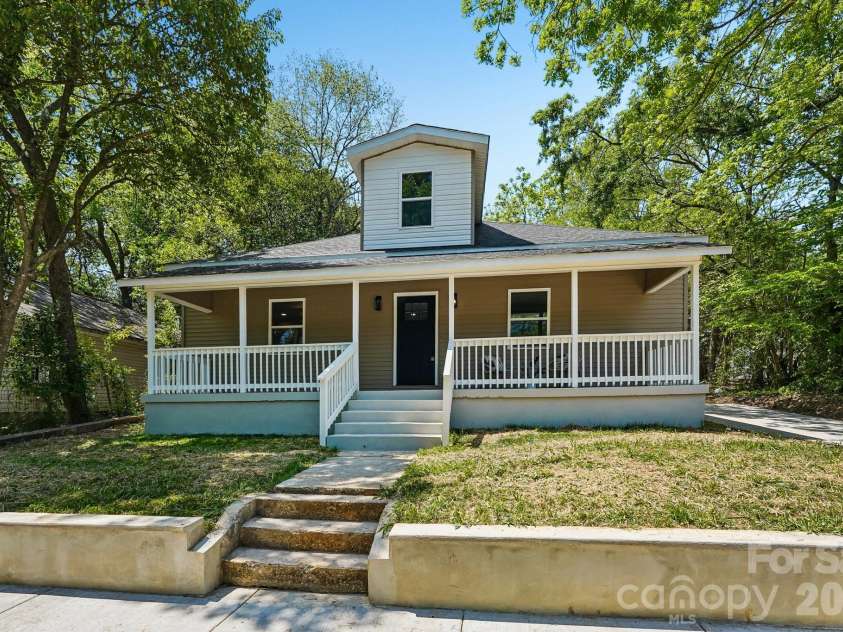 514 Arch Street, Lancaster, SC 29720.  MLS# CAR4373652, YatesRealty ID 19516. 