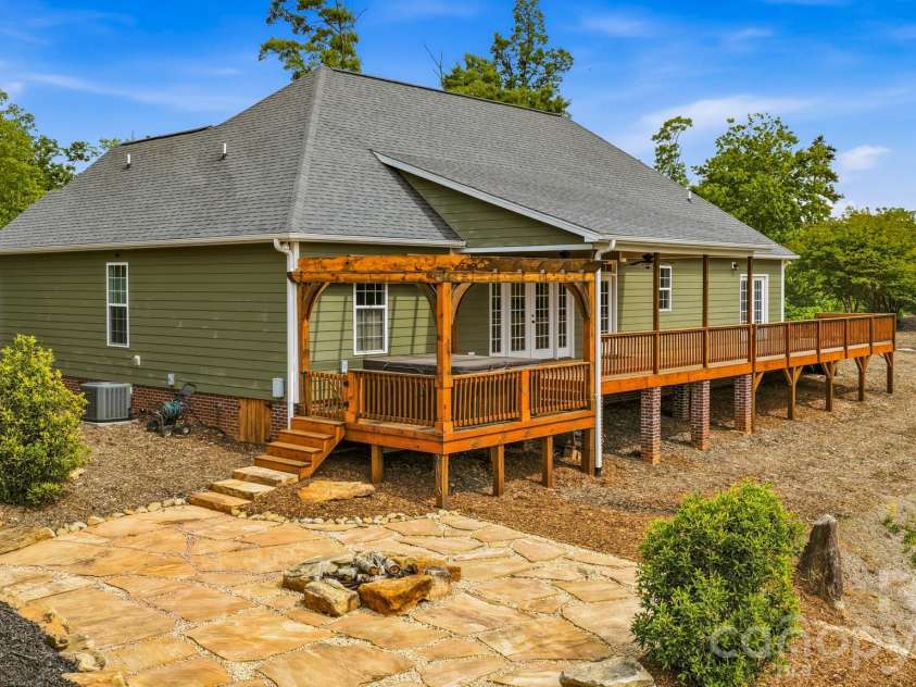 234 Crest Drive, Lake Lure, NC 28746.  MLS# CAR4379273, YatesRealty ID 19517. 