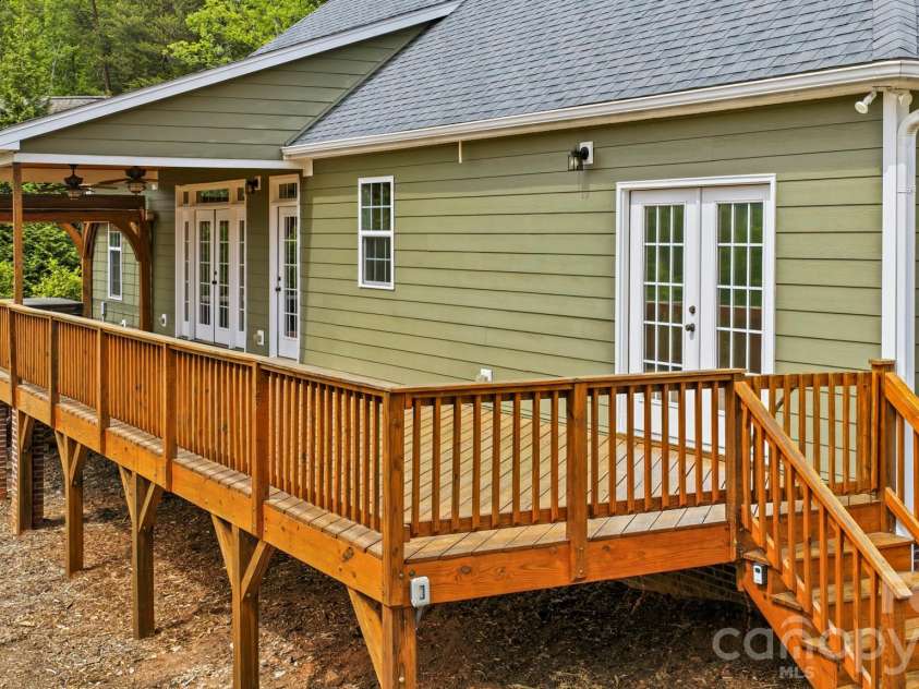 234 Crest Drive, Lake Lure, NC 28746.  MLS# CAR4379273, YatesRealty ID 19517. 