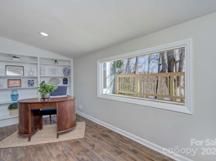 7611 Buckland Road, Charlotte, NC 28278.  MLS# CAR4234208, YatesRealty ID 19517. 