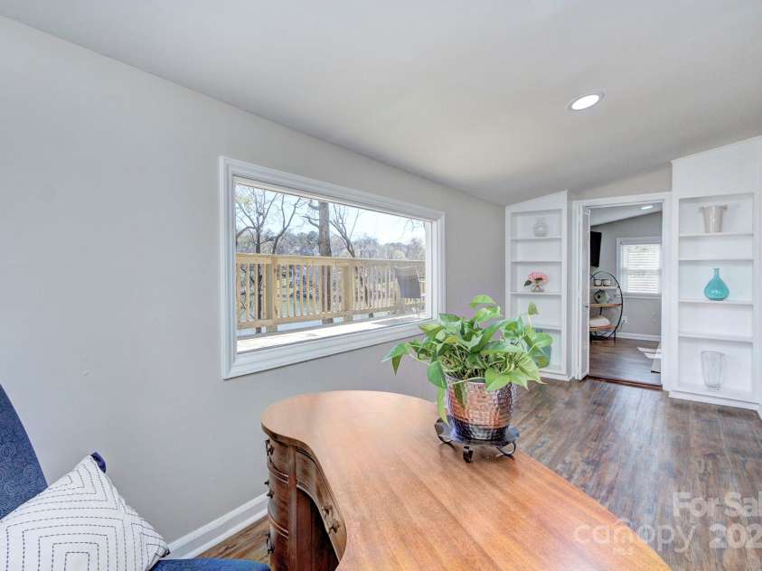 7611 Buckland Road, Charlotte, NC 28278.  MLS# CAR4234208, YatesRealty ID 19517. 