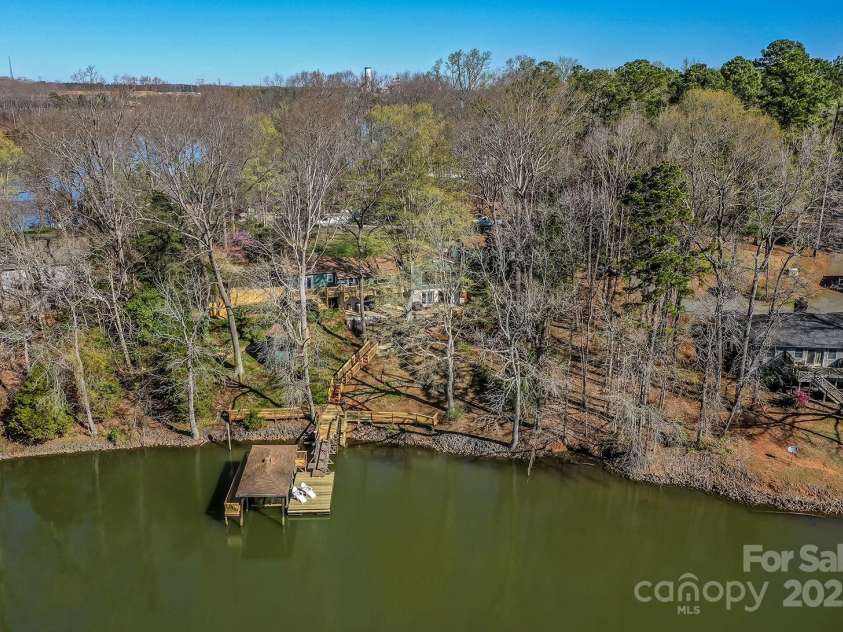 7611 Buckland Road, Charlotte, NC 28278.  MLS# CAR4234208, YatesRealty ID 19517. 