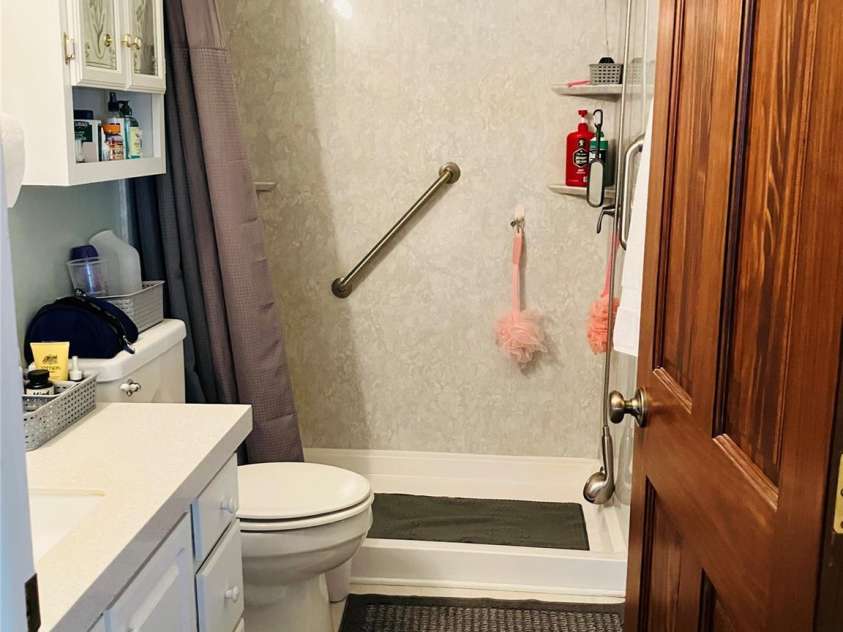 13215 Pine Bluff Road, Midland, NC 28107.  MLS# CAR4345295, YatesRealty ID 19518. 2nd bathroom