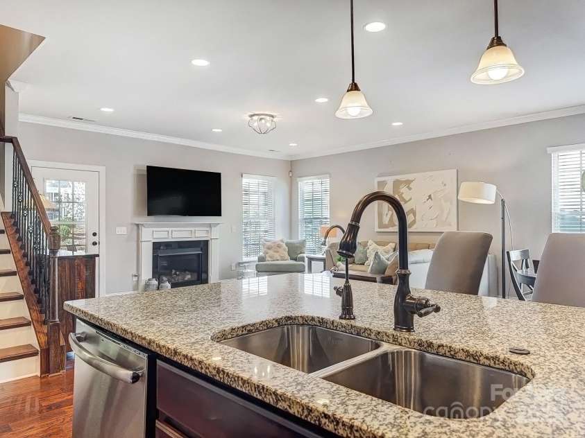 10547 Skipping Rock Lane, Concord, NC 28027.  MLS# CAR4237790, YatesRealty ID 19519. 