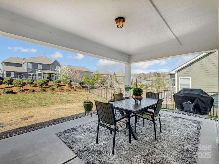10547 Skipping Rock Lane, Concord, NC 28027.  MLS# CAR4237790, YatesRealty ID 19519. 