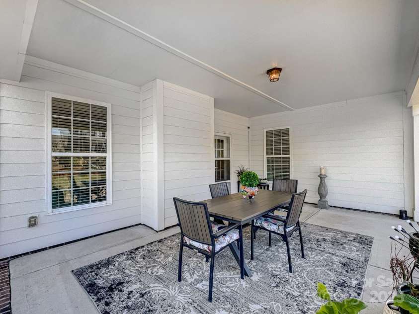 10547 Skipping Rock Lane, Concord, NC 28027.  MLS# CAR4237790, YatesRealty ID 19519. 