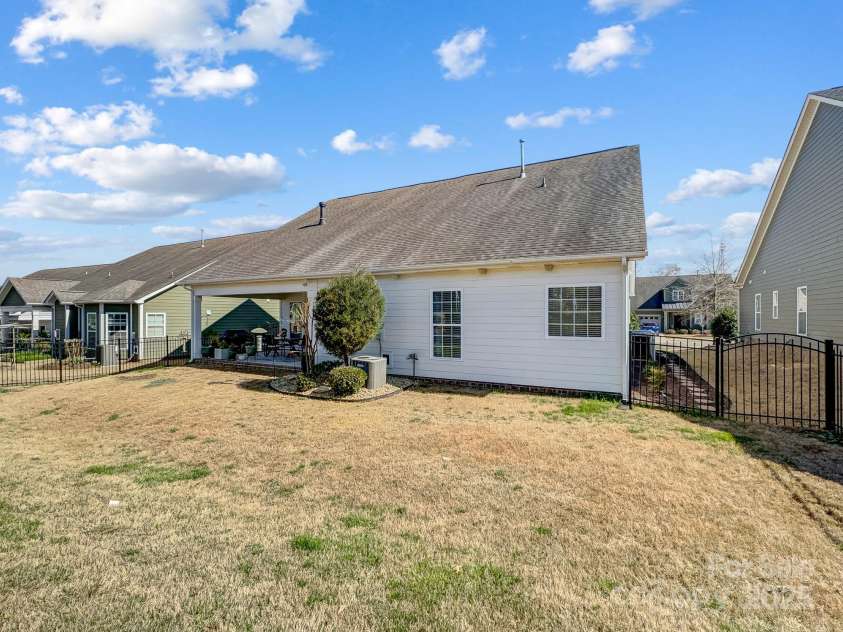 10547 Skipping Rock Lane, Concord, NC 28027.  MLS# CAR4237790, YatesRealty ID 19519. 