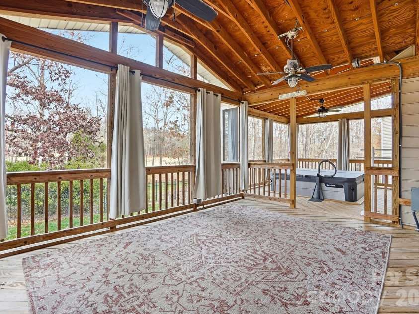 1711 Drexel Bay Lane, Charlotte, NC 28227.  MLS# CAR4316740, YatesRealty ID 19519. 
