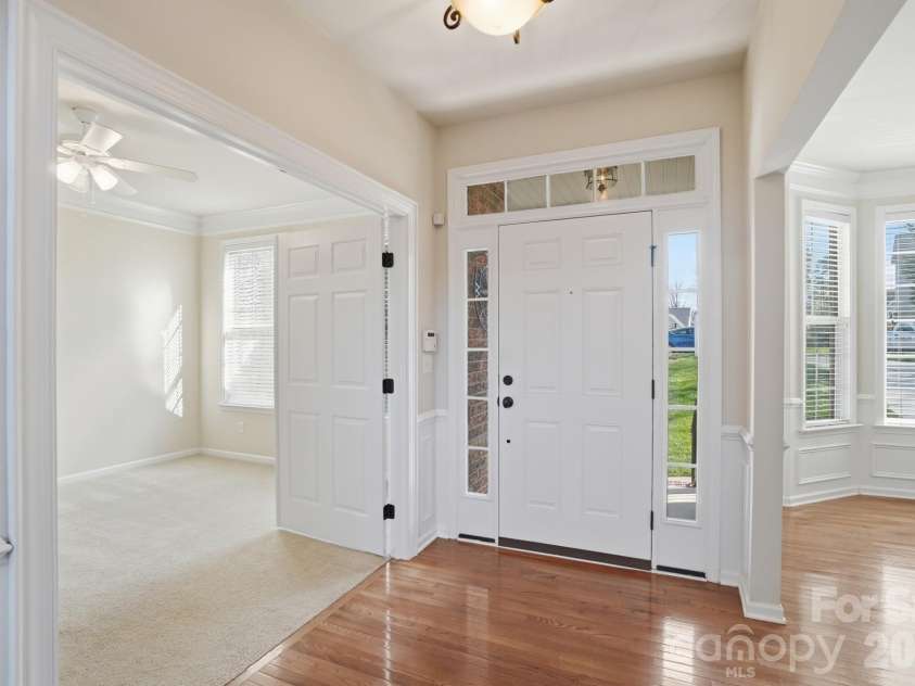1711 Drexel Bay Lane, Charlotte, NC 28227.  MLS# CAR4316740, YatesRealty ID 19519. 