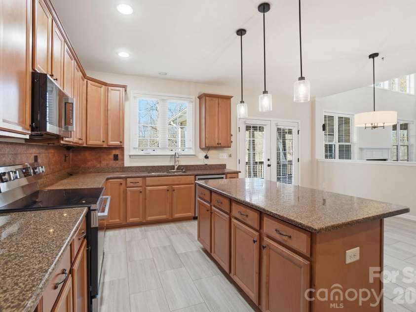 1711 Drexel Bay Lane, Charlotte, NC 28227.  MLS# CAR4316740, YatesRealty ID 19519. 