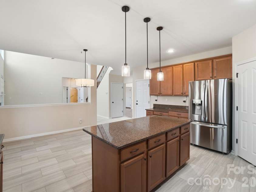 1711 Drexel Bay Lane, Charlotte, NC 28227.  MLS# CAR4316740, YatesRealty ID 19519. 