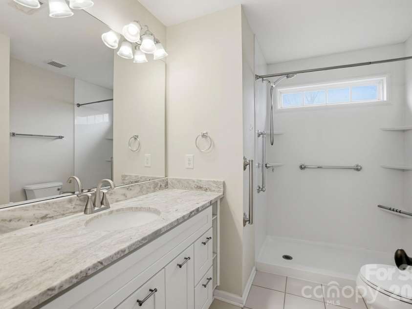 1711 Drexel Bay Lane, Charlotte, NC 28227.  MLS# CAR4316740, YatesRealty ID 19519. 