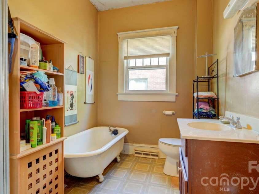 119 Heilig Avenue, Salisbury, NC 28114.  MLS# CAR4374702, YatesRealty ID 19520. 
