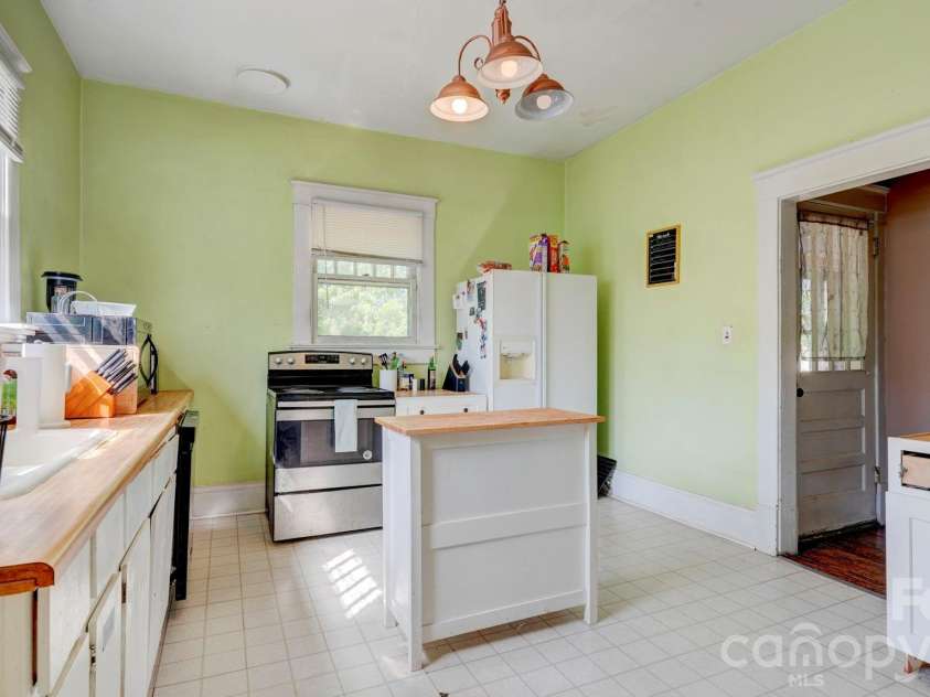119 Heilig Avenue, Salisbury, NC 28114.  MLS# CAR4374702, YatesRealty ID 19520. 