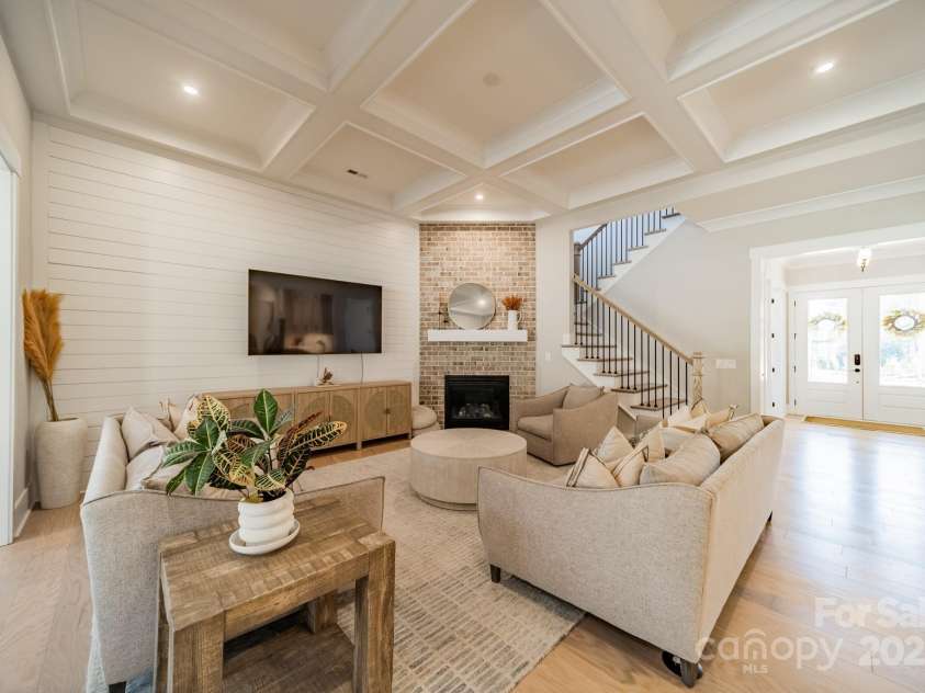 724 Cavesson Way, Wesley Chapel, NC 28110.  MLS# CAR4239057, YatesRealty ID 19520. 