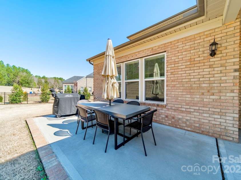724 Cavesson Way, Wesley Chapel, NC 28110.  MLS# CAR4239057, YatesRealty ID 19520. 