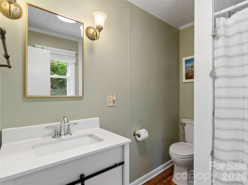 24 Baldridge Drive, Burnsville, NC 28714.  MLS# CAR4370336, YatesRealty ID 19522. 
