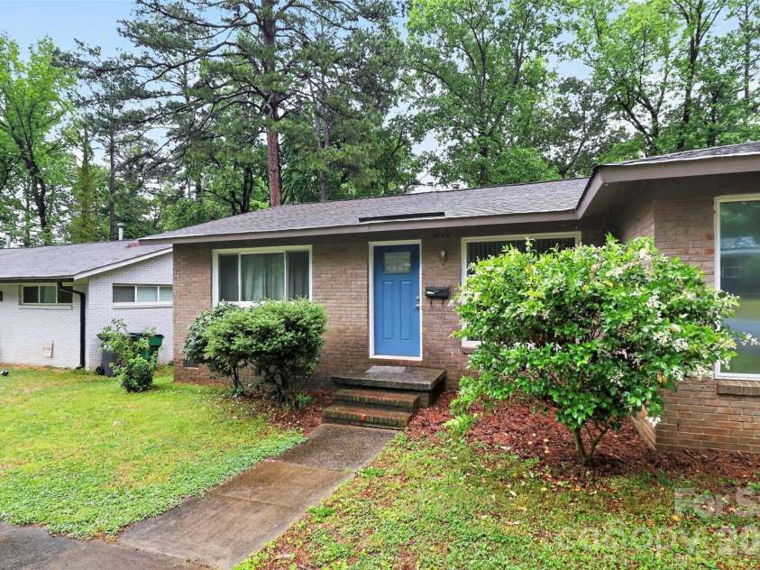 1735-1737 Herrin Avenue, Charlotte, NC 28205.  MLS# CAR4371448, YatesRealty ID 19523. 1735